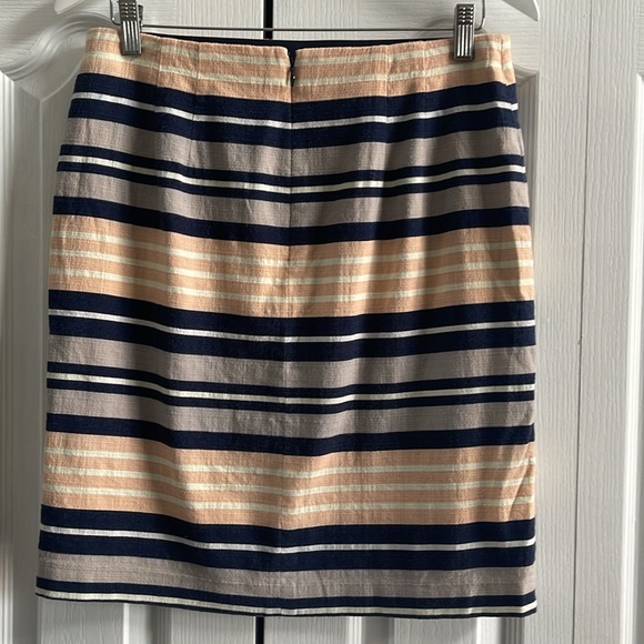 Ann Taylor Striped Pencil Skirt 8 - Picture 3 of 8
